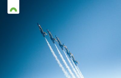 5 jets ascending